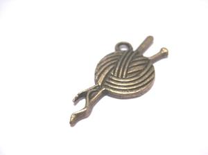 BERLOCKER & HÄNGEN - Berlocker & hängen - Steampunk /Vintage - Brons / Pewter / Mässing - Berlock, Garnnystan, bronsplätterad