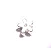 Charm- Vit blomma